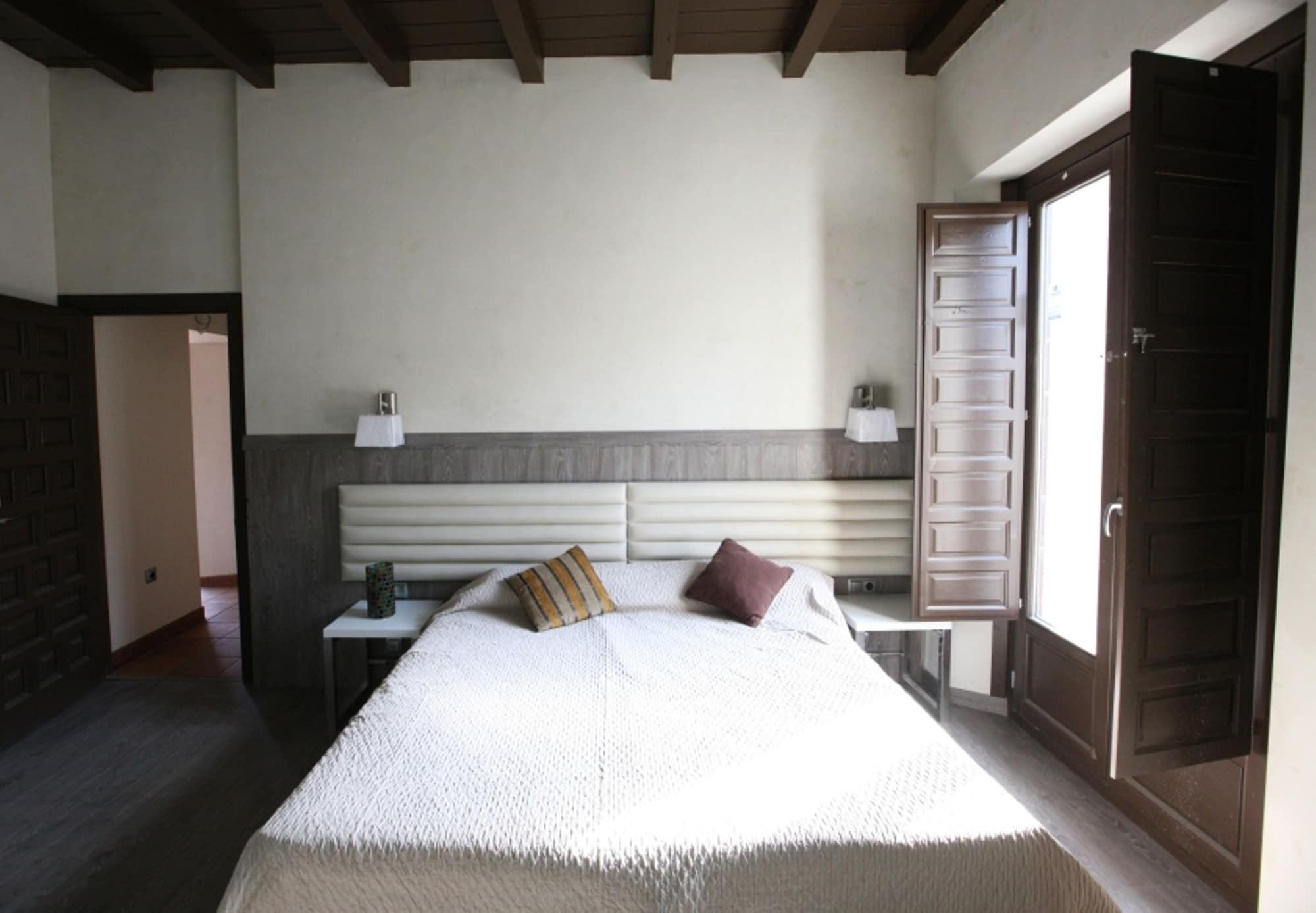 Evenia Alcala Boutique Hotel Alcalá de Henares Екстериор снимка