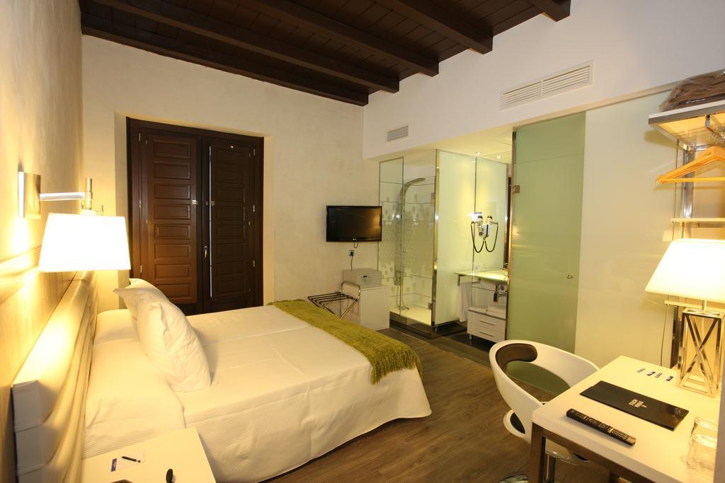 Evenia Alcala Boutique Hotel Alcalá de Henares Стая снимка